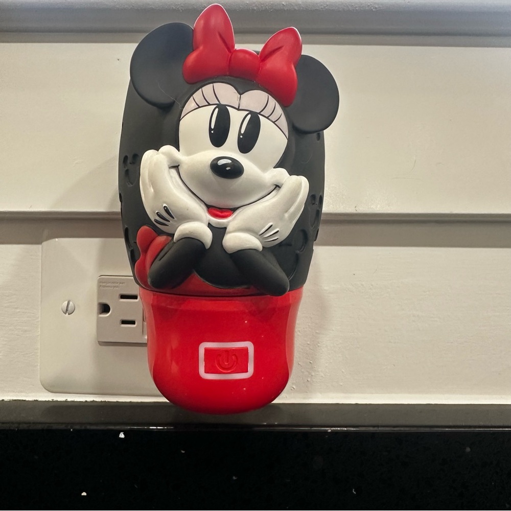 Disney Minnie Mouse Scentsy Wall Fan Diffuser - Mickey & Friends Collection - Picture 3 of 9